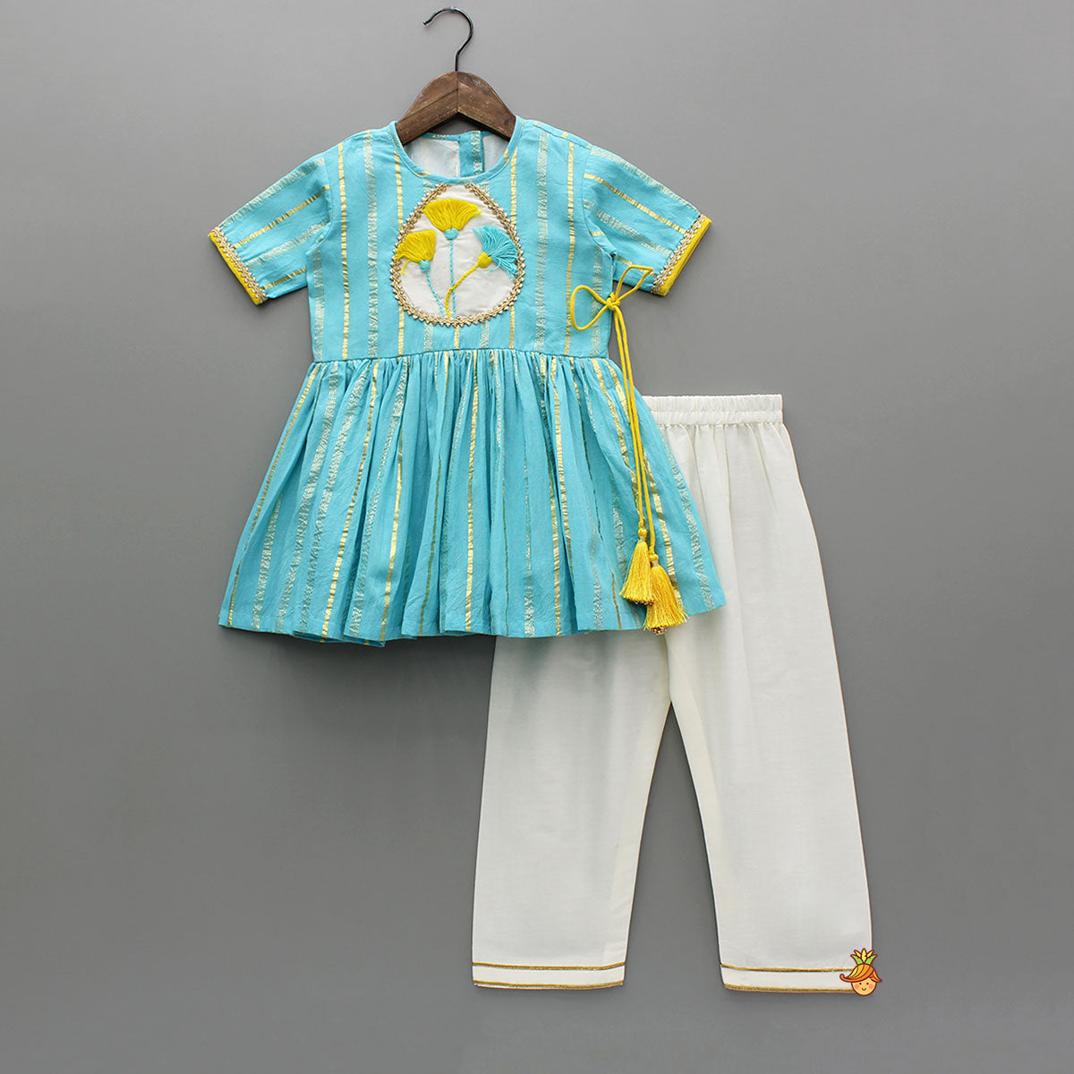 Pre Order: Blue Embellished Kurti And Pant With Dupatta