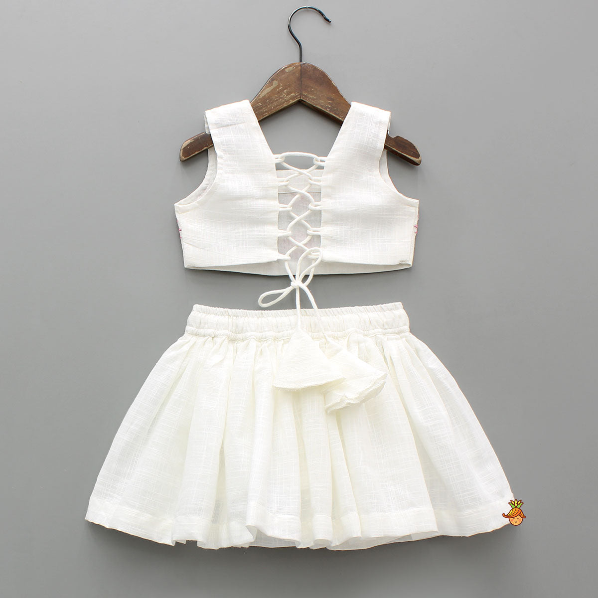 Cute Floral Embroidered Crop Top With Skorts