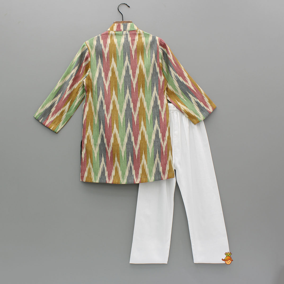 Pre Order: Multicolour Ikkat Printed Kurta And Pyjama