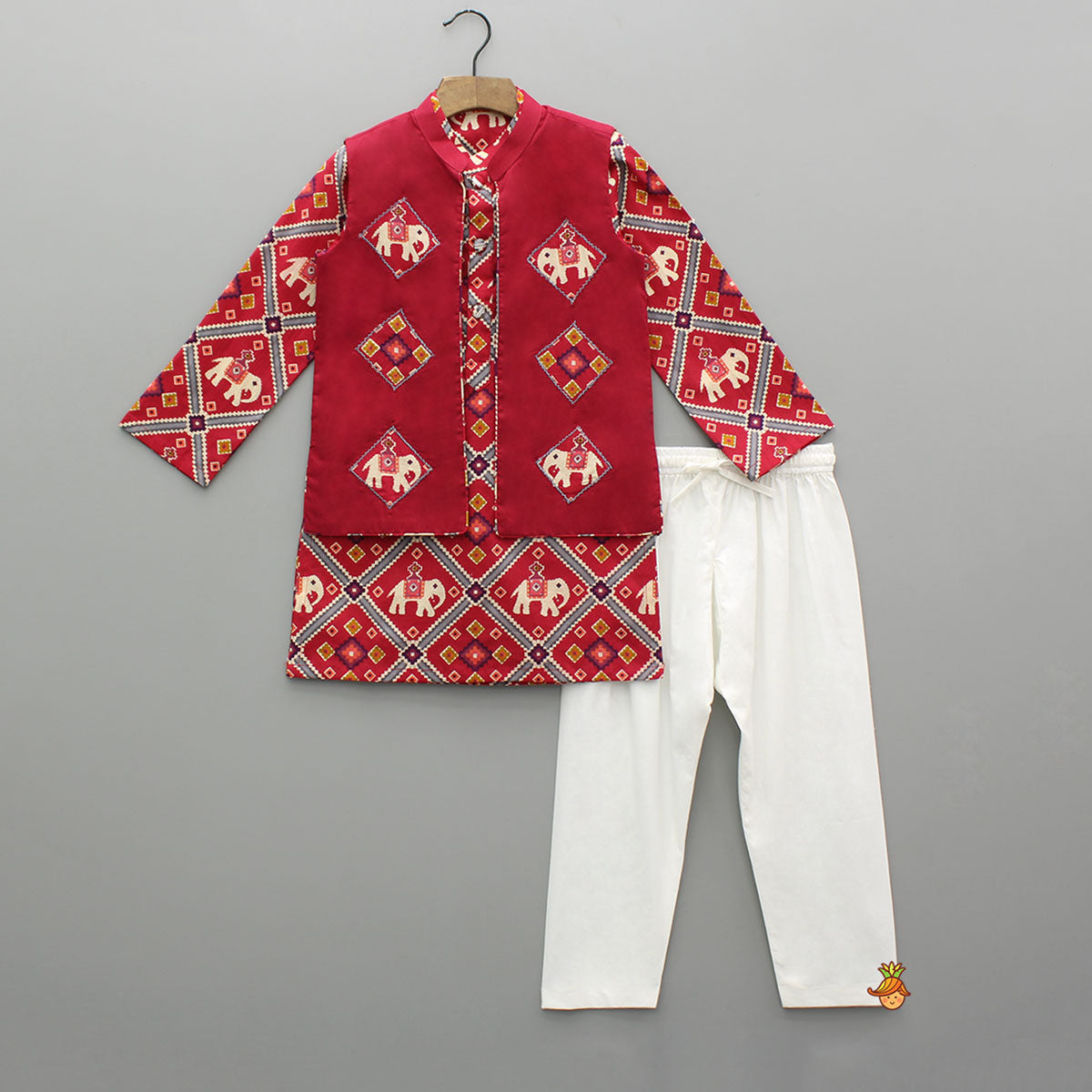 Pre Order: Ethnic Patola Printed Kurta With Front Open Jacket And Pyjama