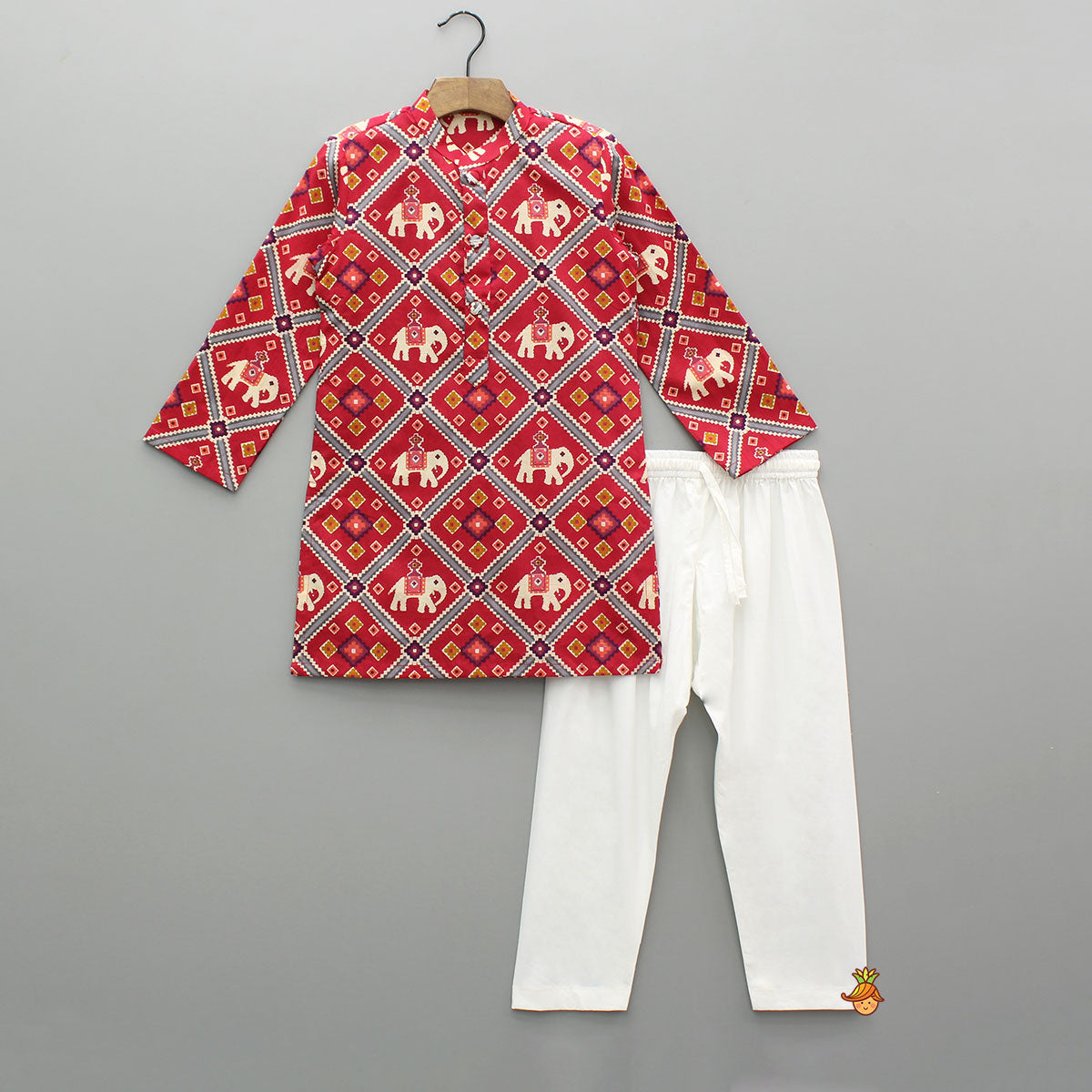 Pre Order: Ethnic Patola Printed Kurta With Front Open Jacket And Pyjama