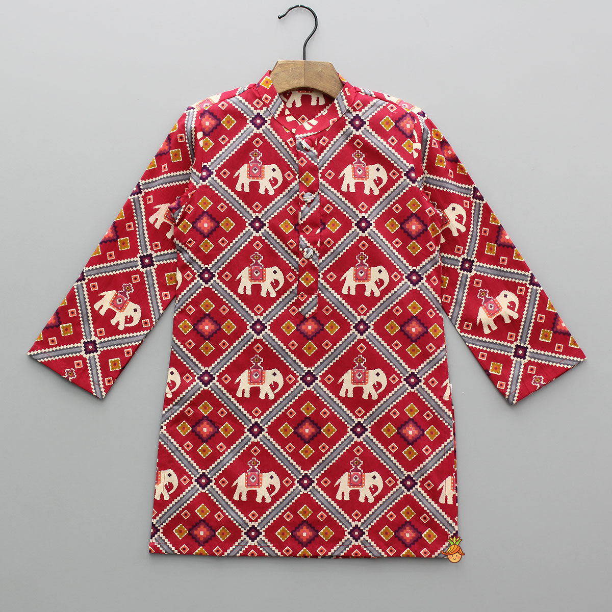 Pre Order: Ethnic Patola Printed Kurta With Front Open Jacket And Pyjama
