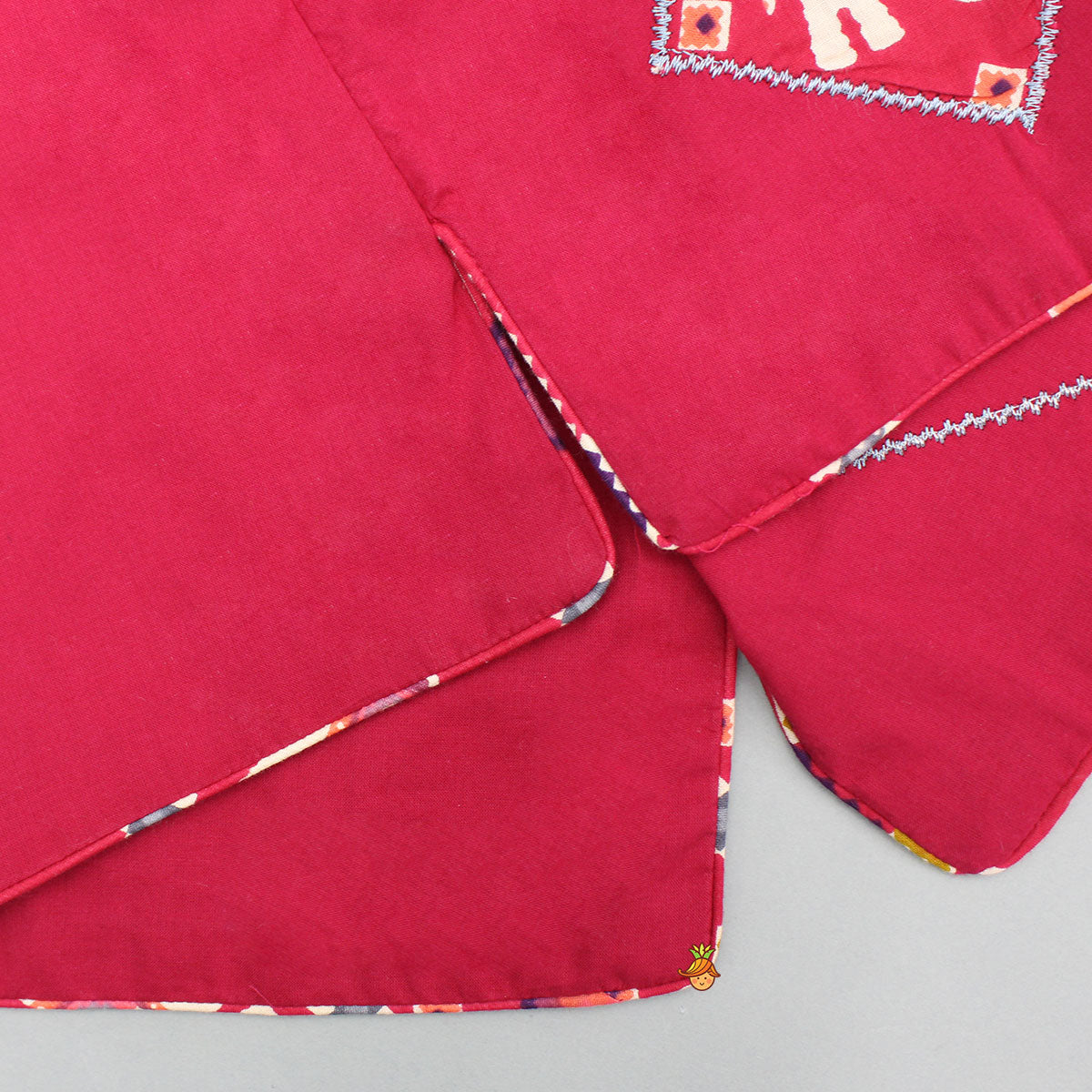 Pre Order: Red Patola Printed Kurta With Front Open Jacket And Pyjama