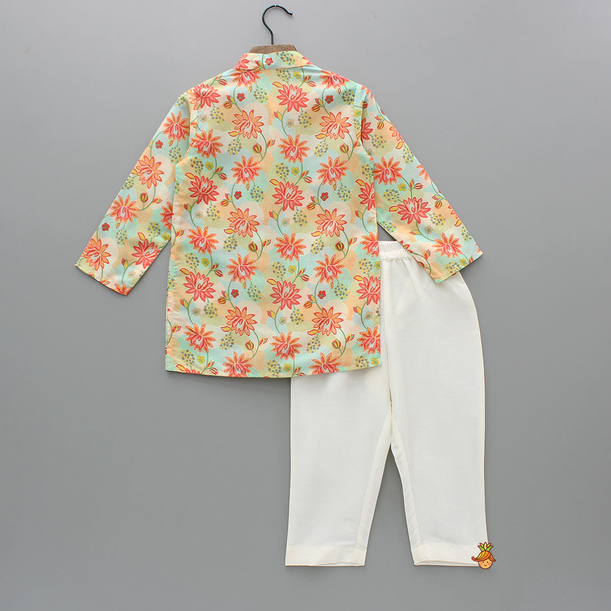 Pre Order: Multicolour Floral Printed Kurta And Pyjama