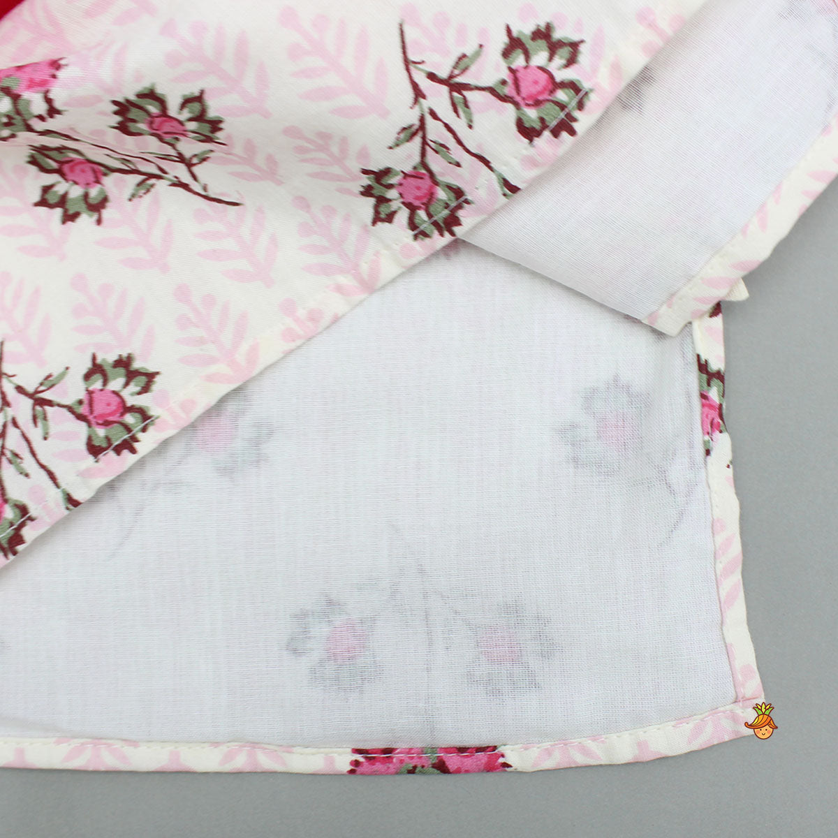 Pre Order: Idol Print Flap Kurta And Pyjama Set