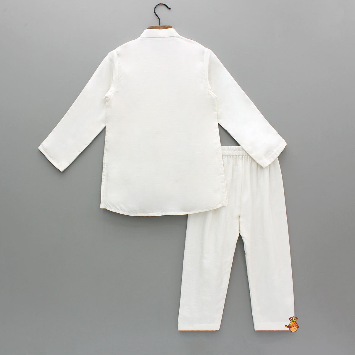 Pre Order: White Multicolour Embroidered Silk Kurta With Pyjama