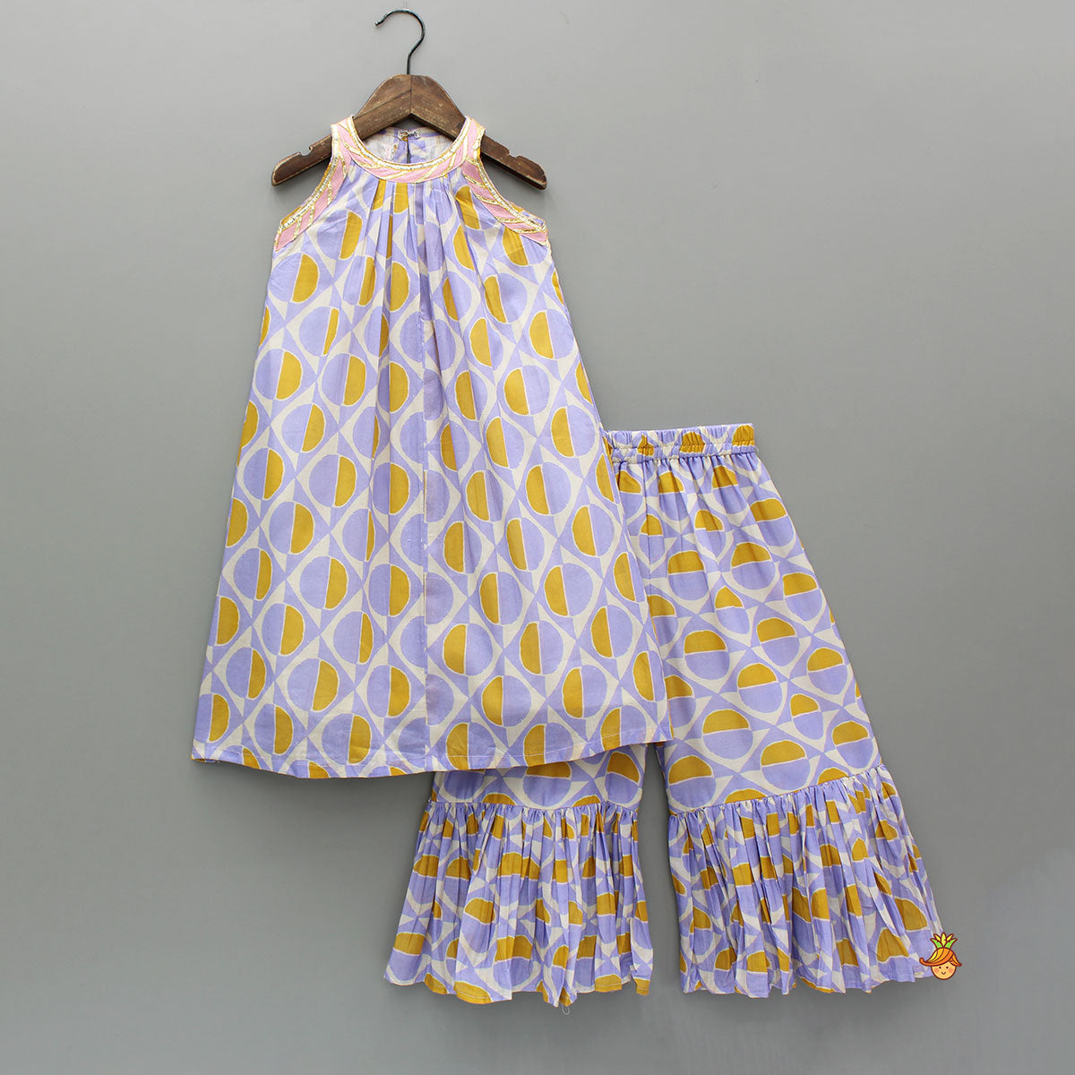 Pre Order: Multicolour Printed Sleeveless Long Kurti With Pleated Palazzo