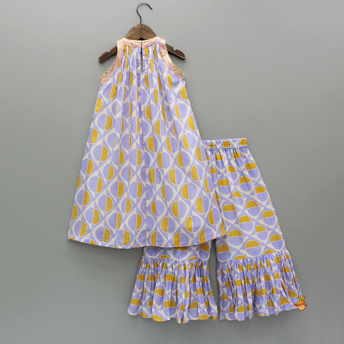 Pre Order: Multicolour Printed Sleeveless Long Kurti With Pleated Palazzo