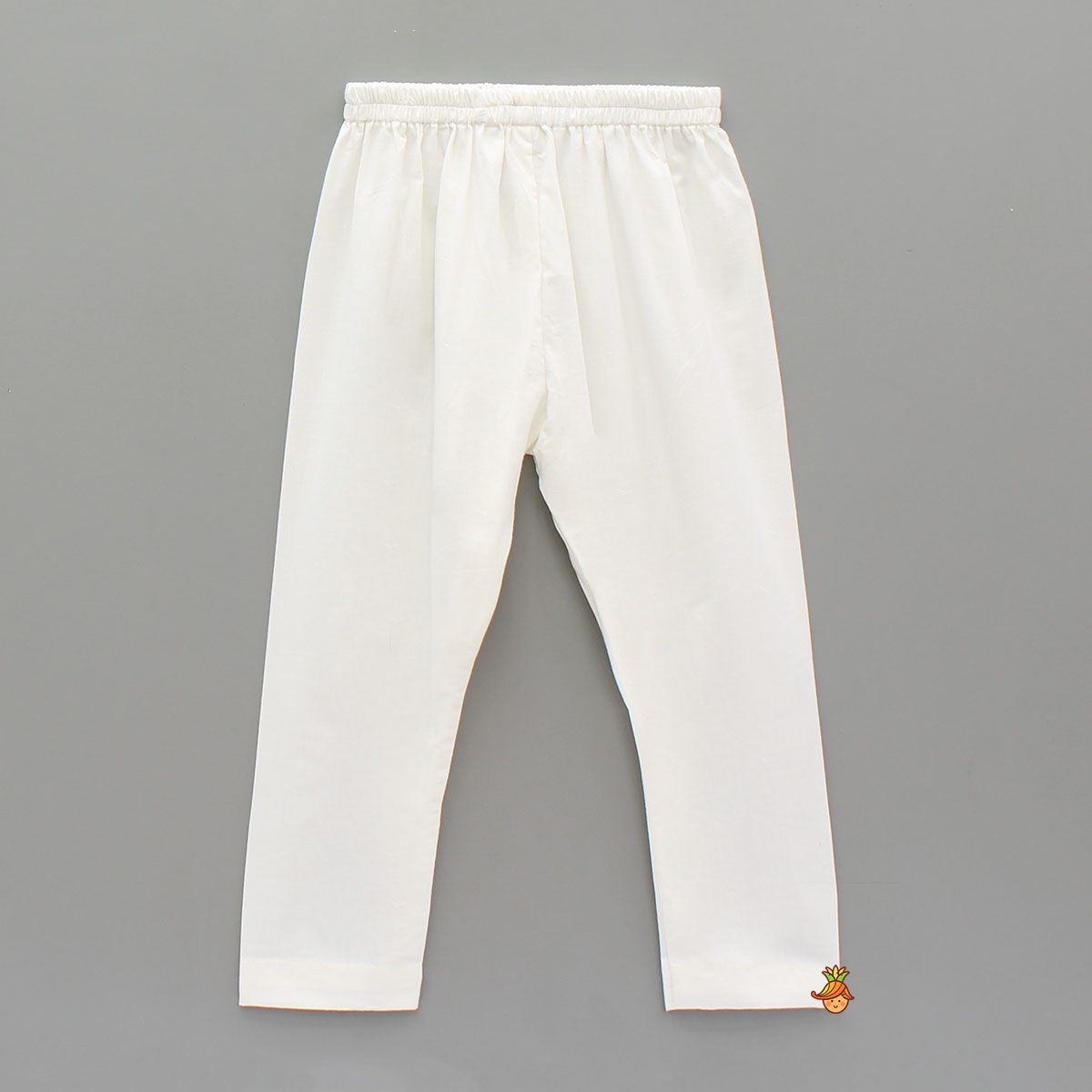 Side Button Detail Pin Tuck Kurta With Pyjama