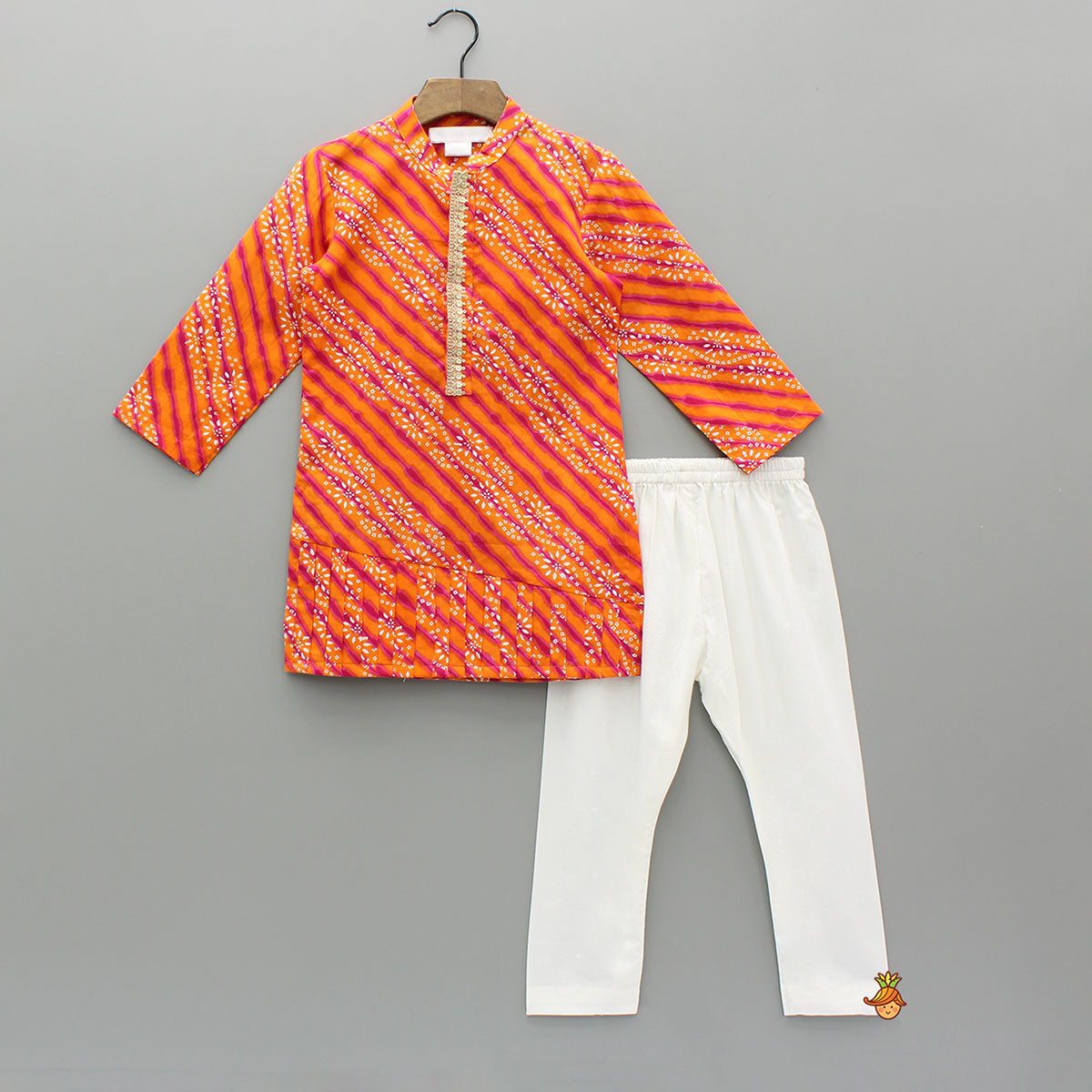 Bandhani And Leheriya Printed Pleated Hem Kurta With Pyjama