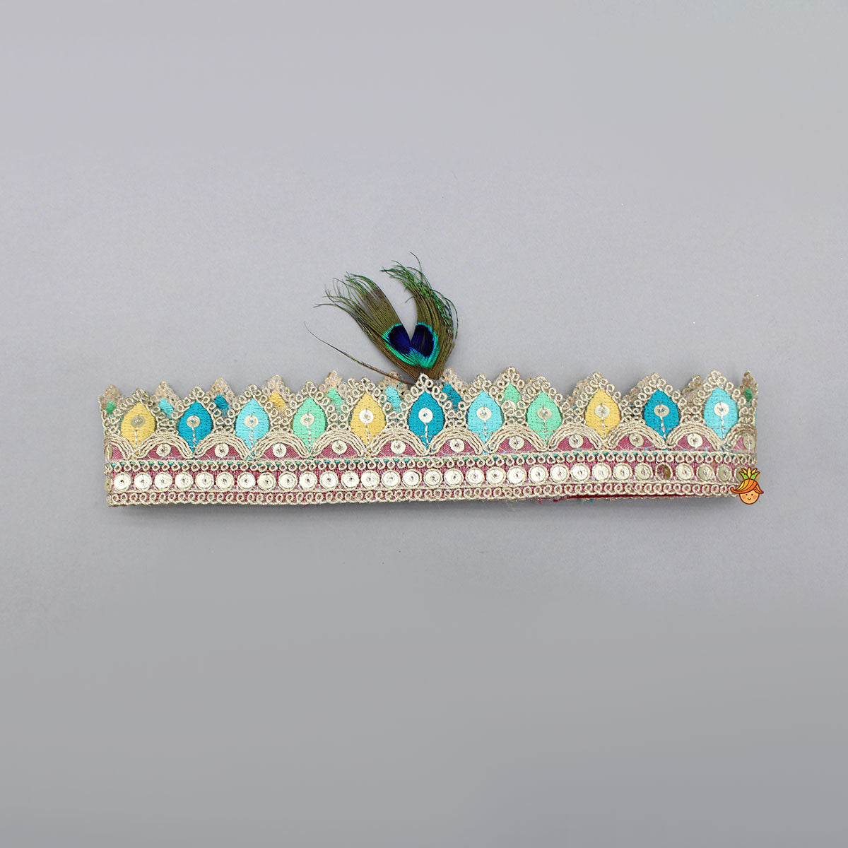 Pre Order: Mor Pankh Embroidered Off White Kurta And Green Dhoti With Mukut And Basuri