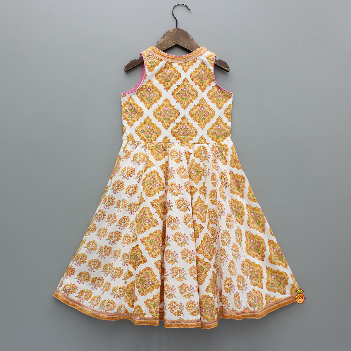 Pre Order: Waist Coat Styled Sleeveless Ethnic Long Kurti