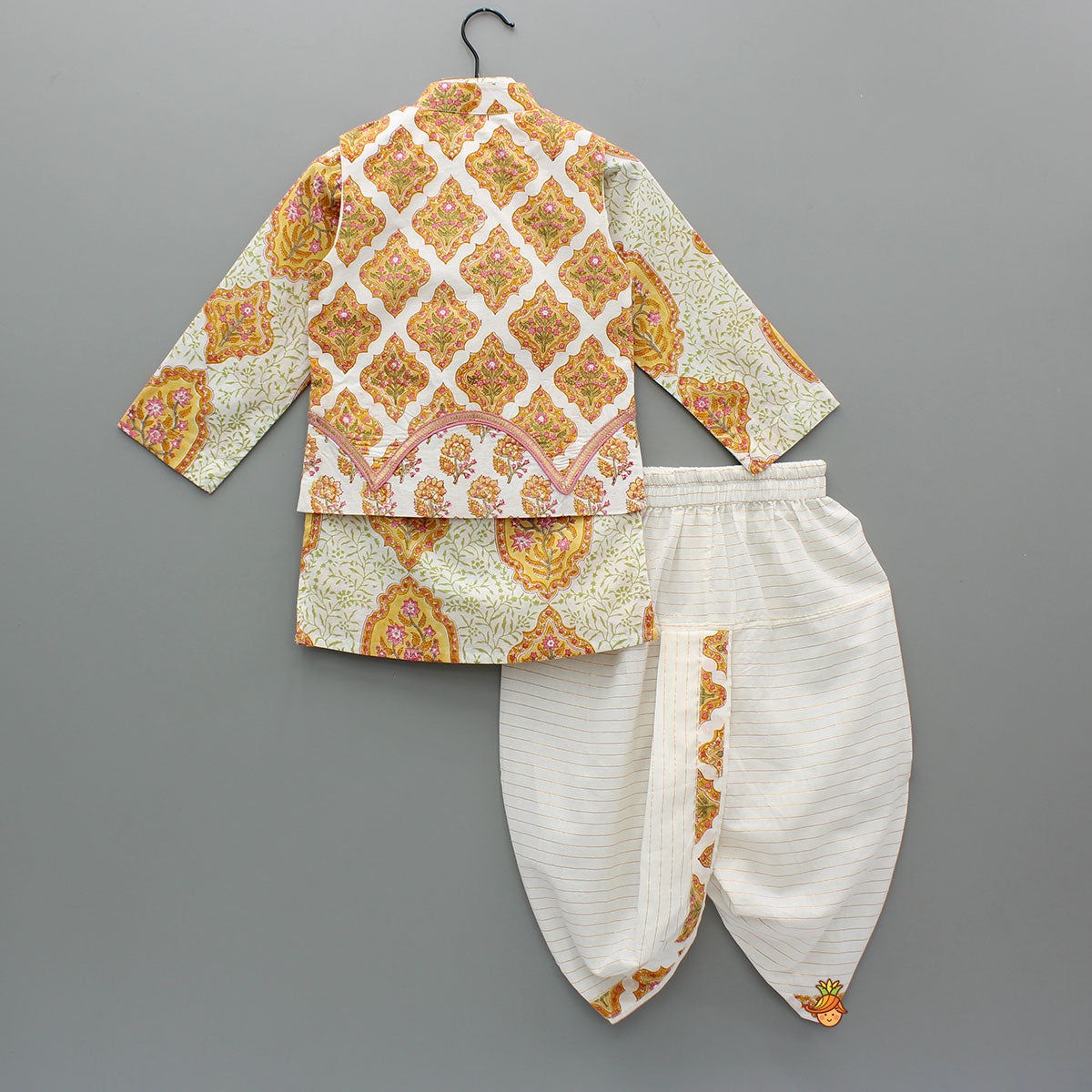 Pre Order: Ethnic Floral Print Kurta With Stylish Jacket And Dhoti