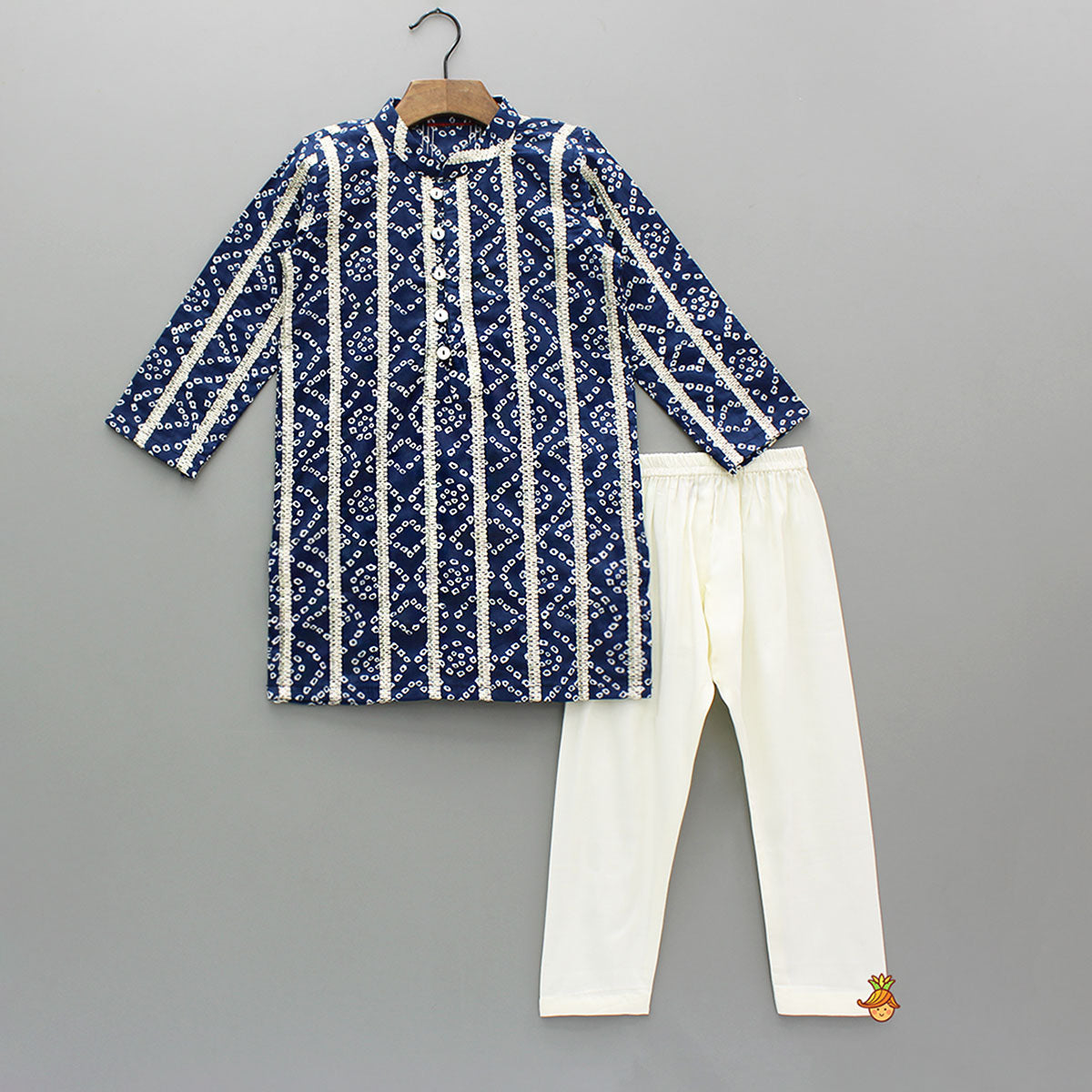 Pre Order: Bandhani Printed Cotton Kurta With Off White Pyjama