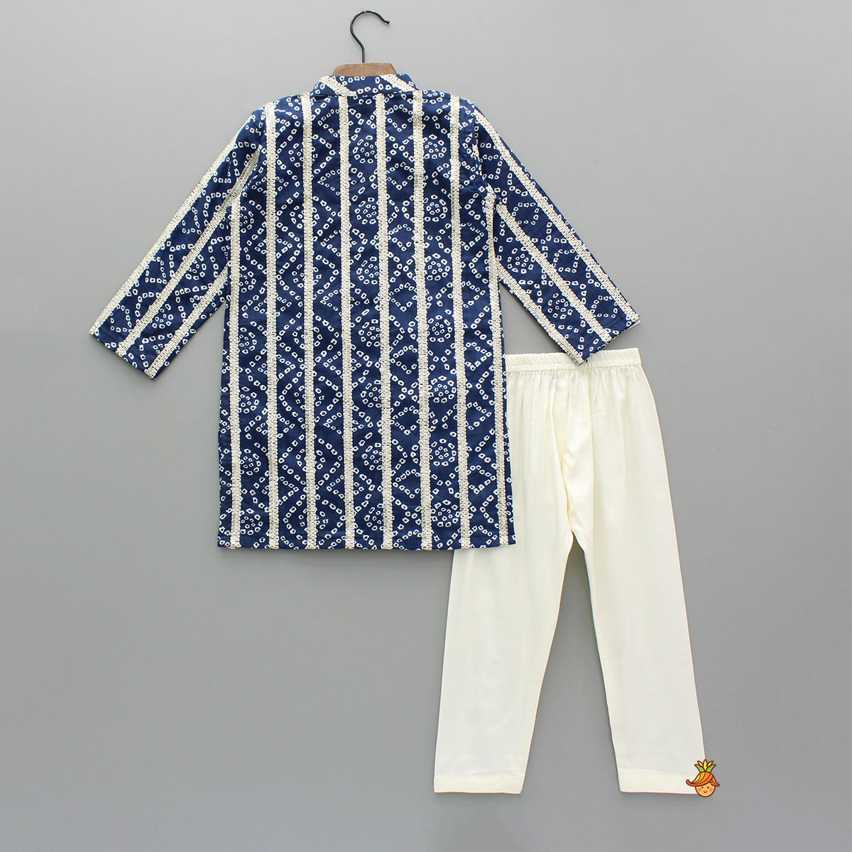 Pre Order: Bandhani Printed Cotton Kurta With Off White Pyjama