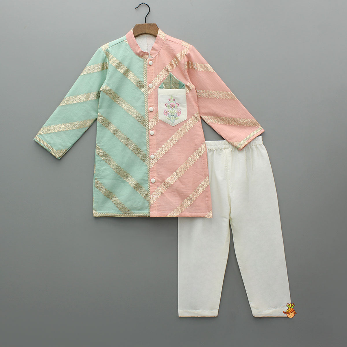Pre Order: Stylish Dual Toned Embroidered Kurta With Pyjama