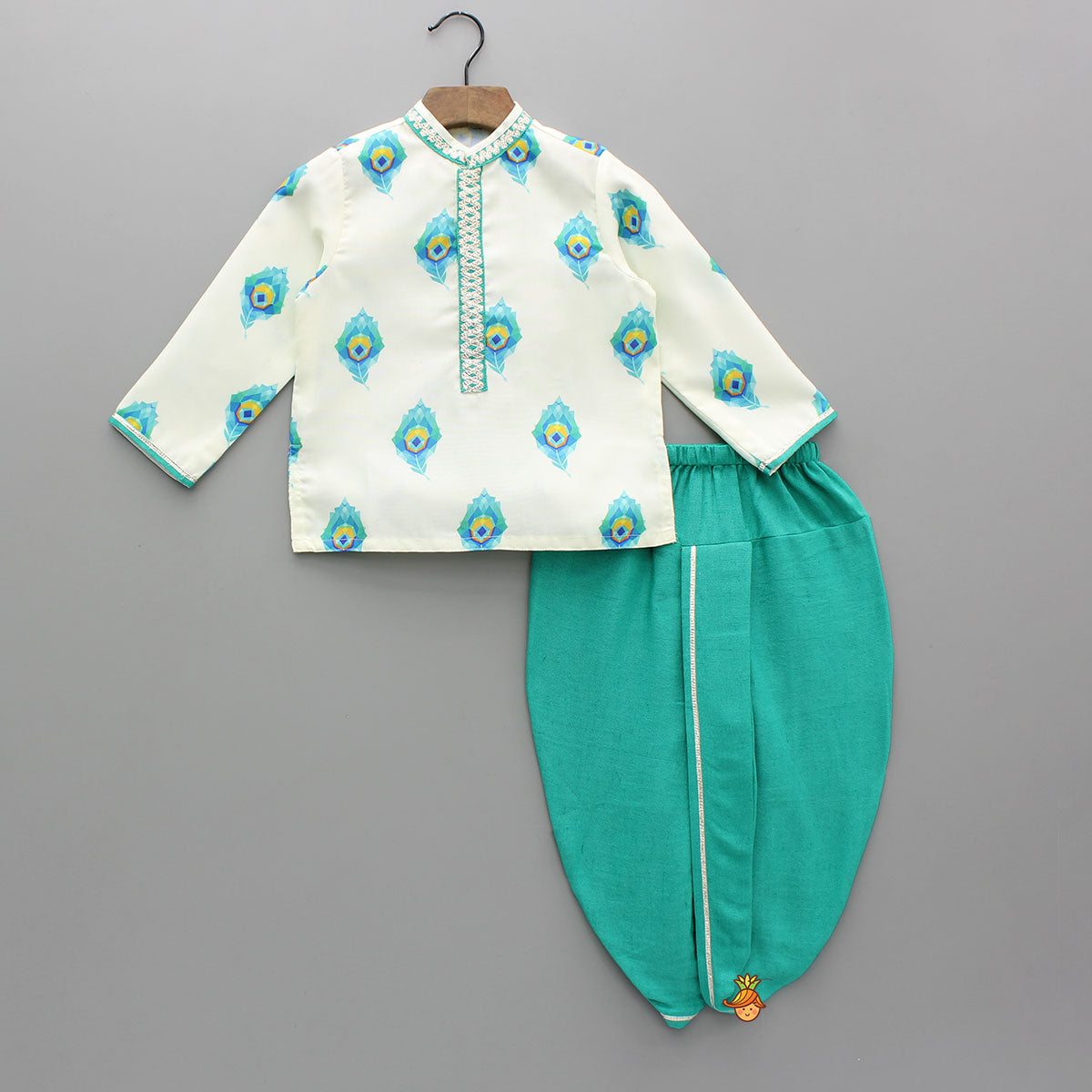 Pre Order: Mor Pankh Kurta With Green Dhoti And Head Band