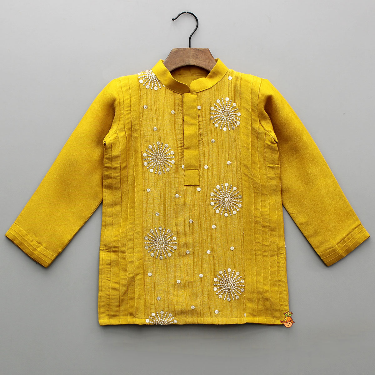Pre Order: Shimmery Sequin Embroidered Crush Tissue Detailed Kurta With Pyjama