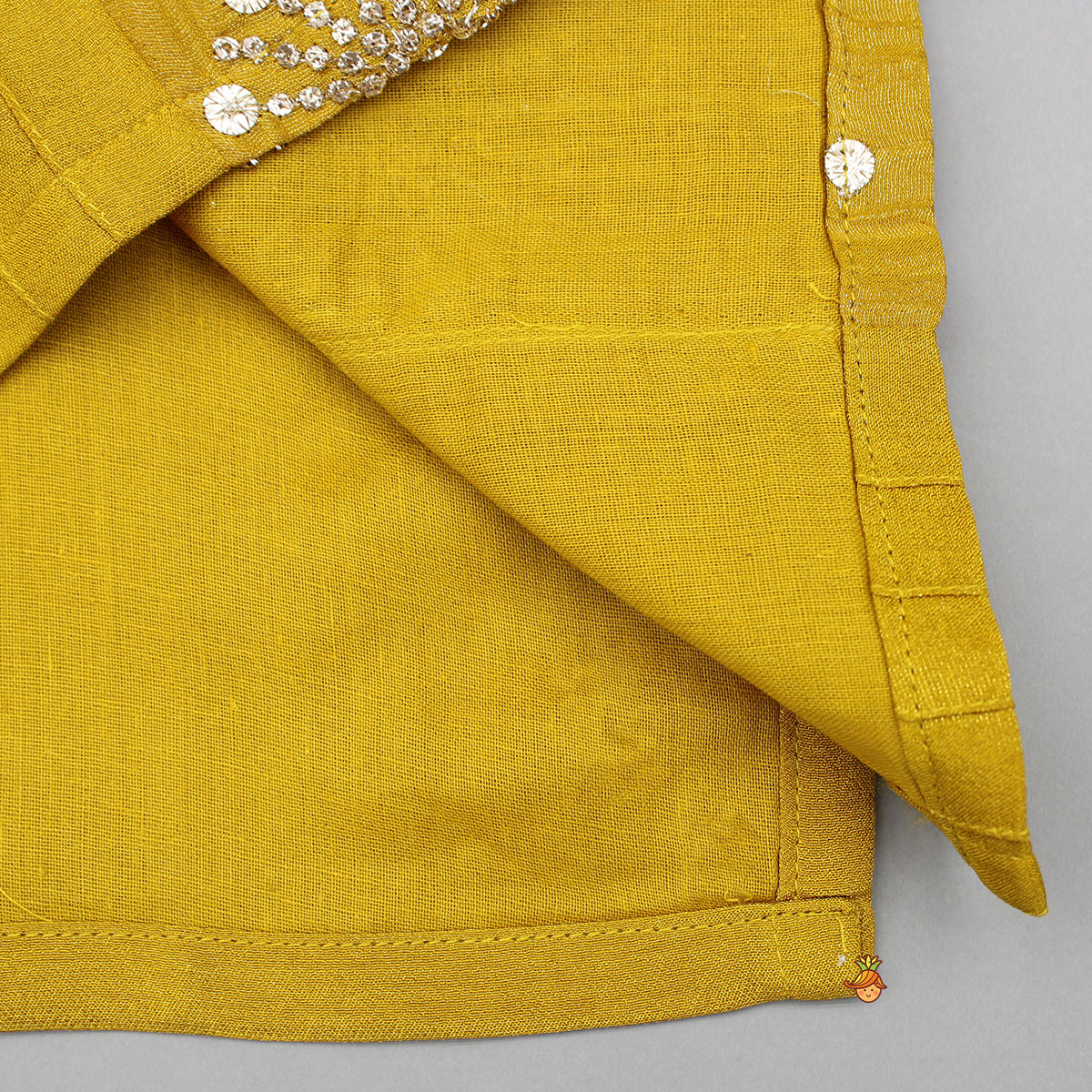 Pre Order: Shimmery Sequin Embroidered Crush Tissue Detailed Kurta With Pyjama