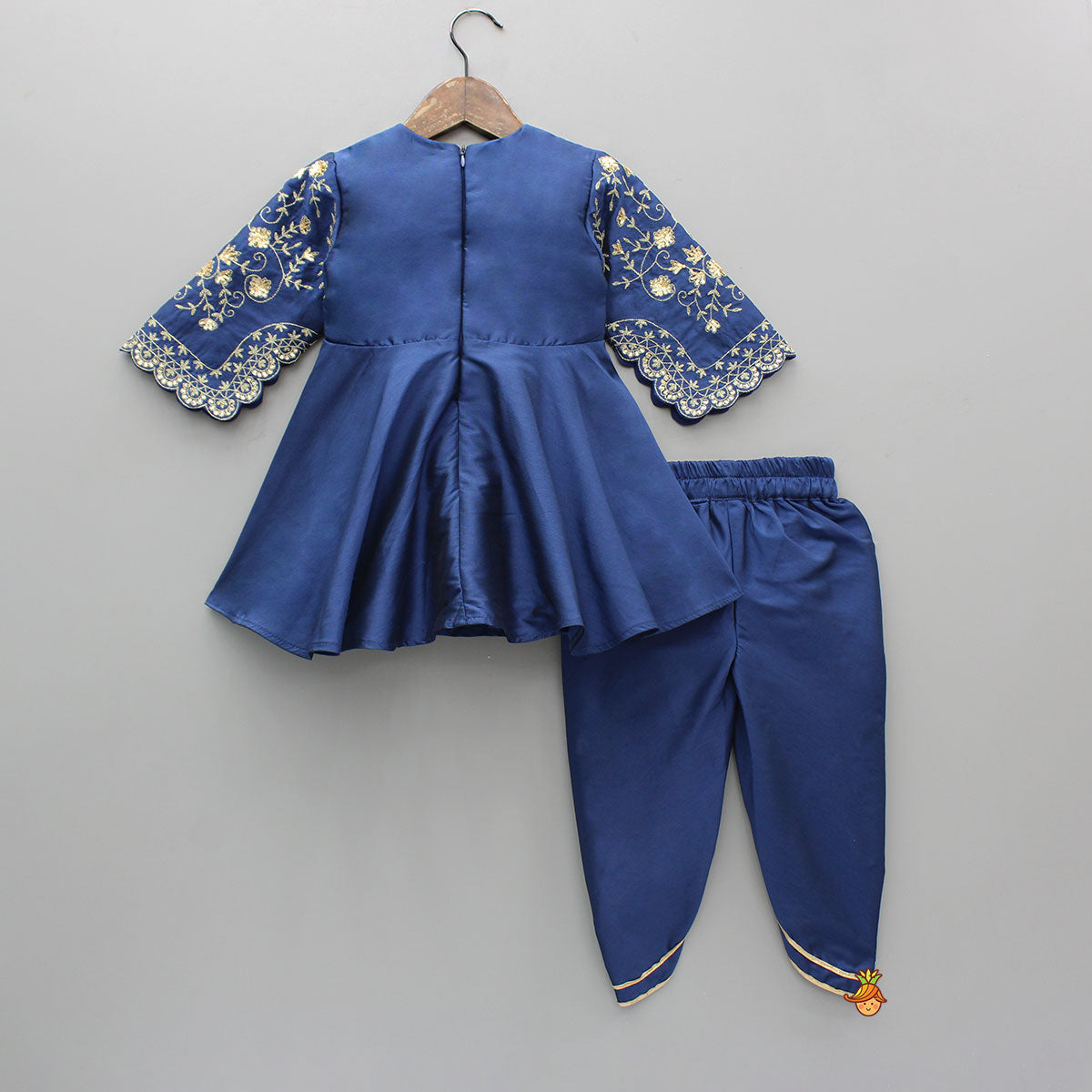 Pre Order: Elegant Navy Blue Embroidered Kurti And Tulip Dhoti With Dupatta