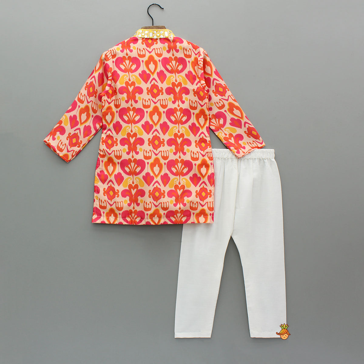 Pre Order: Abstract Print Kurta With Pyjama