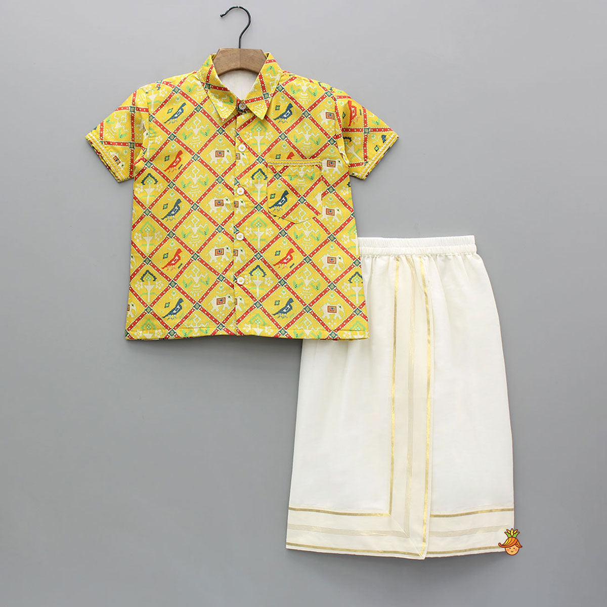 Pre Order: Exquisite Patola Print Shirt And Stitched Lungi With Shawl
