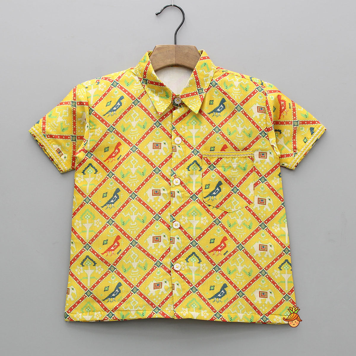Pre Order: Exquisite Patola Print Shirt And Stitched Lungi With Shawl