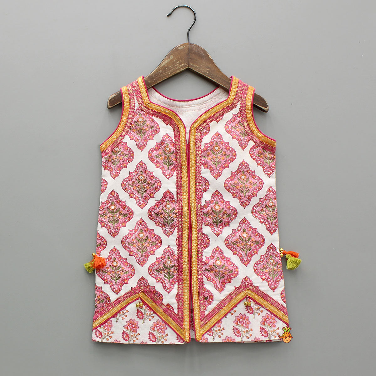 Pre Order: Elegant Floral Printed Sleeveless Cotton Kurti With Sharara