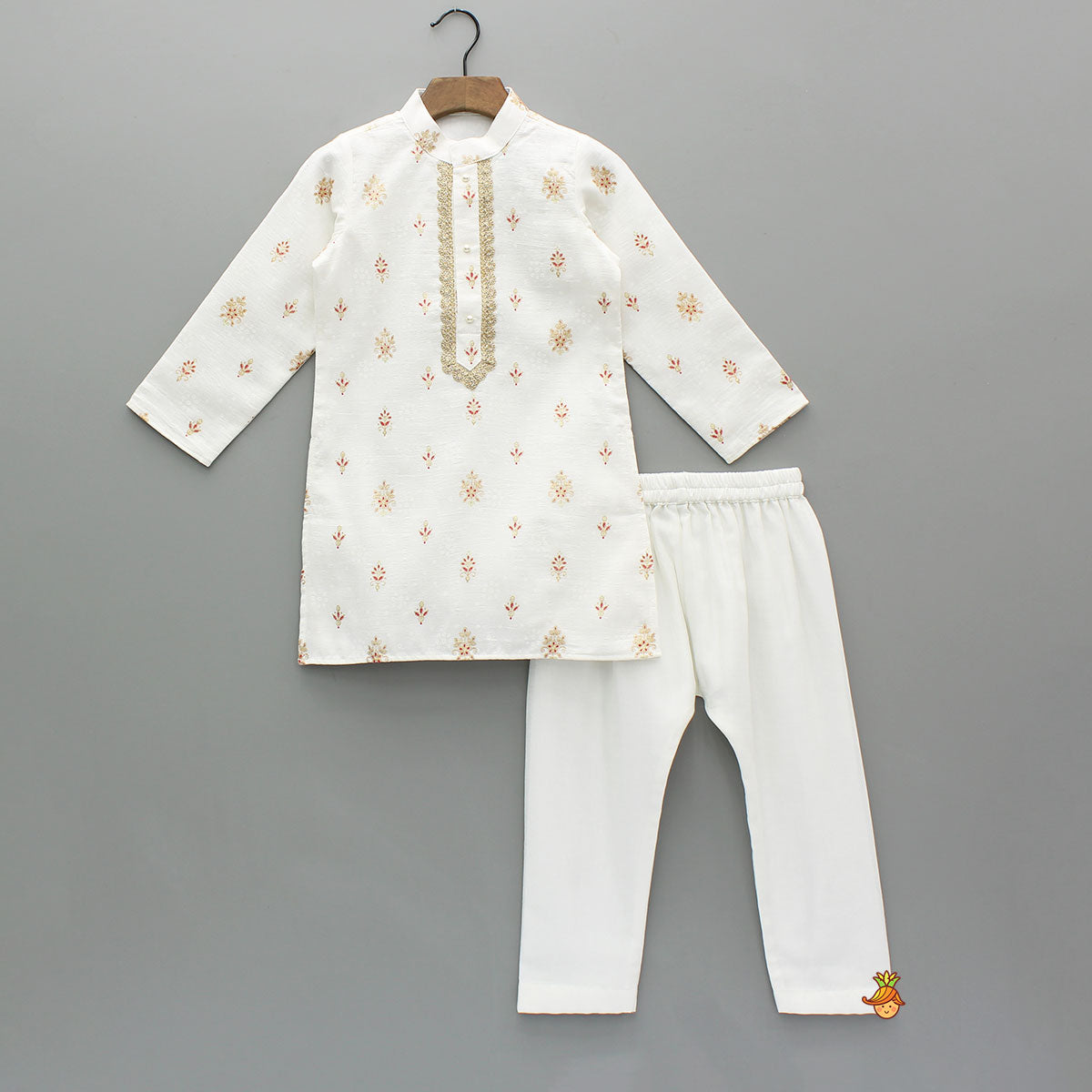 Pre Order: Off White Ethnic Printed Kurta With Matching Pyjama