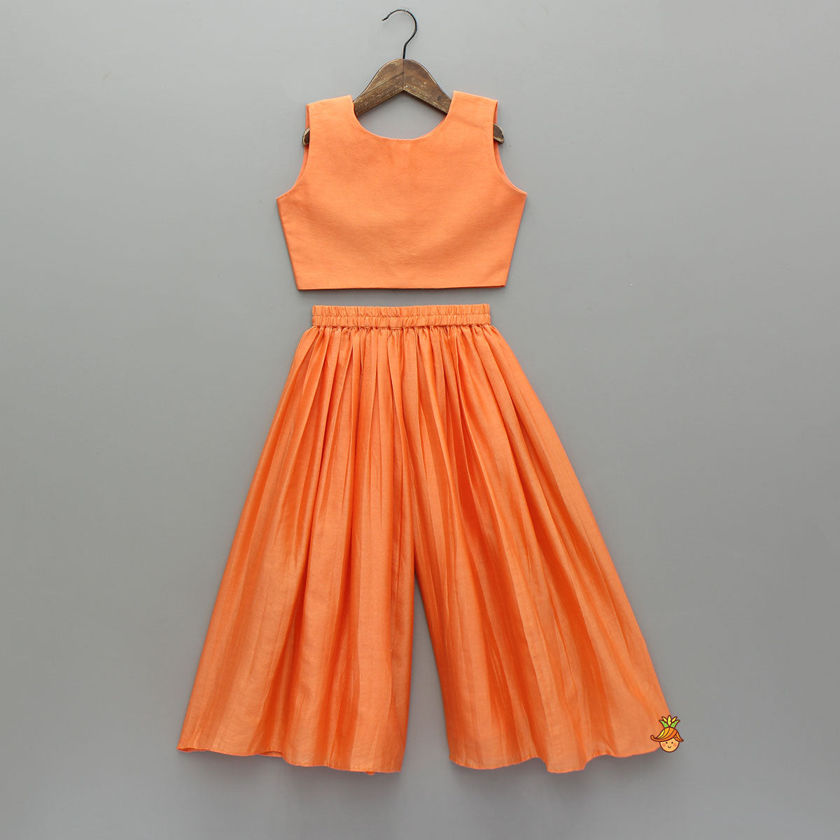 Pre Order: Sleeveless Top With Embroidered Kurti And Palazzo