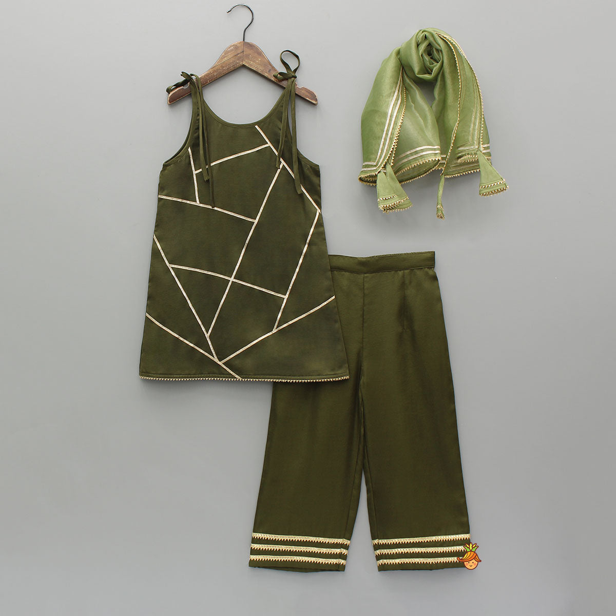 Pre Order: Green Strappy Kurti With Pant And Dupatta