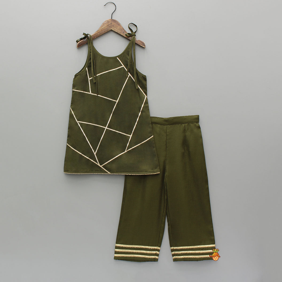 Pre Order: Green Strappy Kurti With Pant And Dupatta