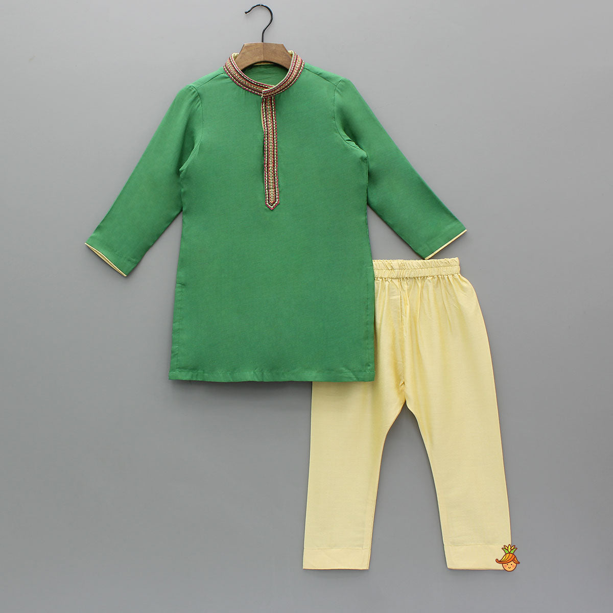 Pre Order: Green Kurta With Printed Jacket And Pyjama