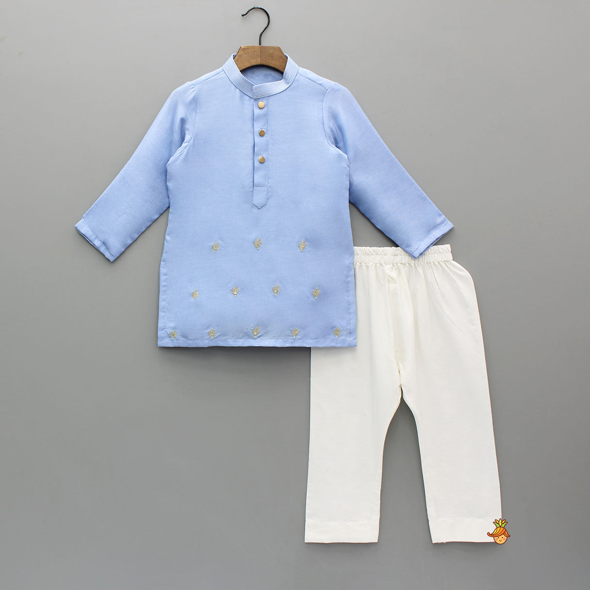 Pre Order: Ethnic Booti Detailed Kurta With Thread Work Jacket And Pyjama