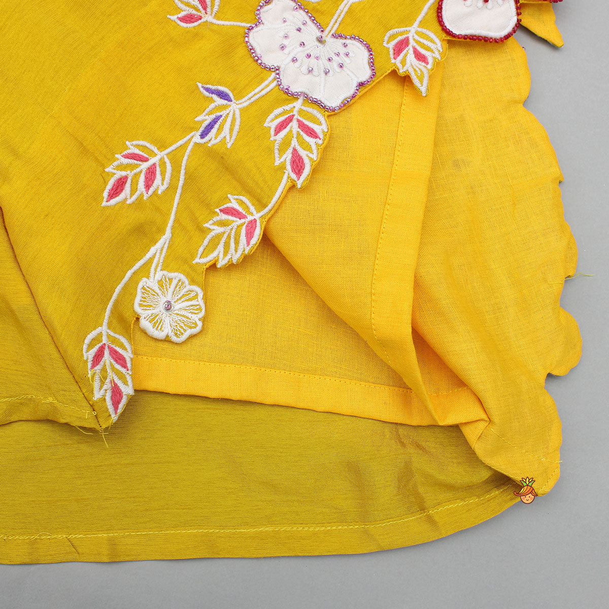 Pre Order: Beautiful Floral Embroidered Sleeveless Kurti With Palazzo