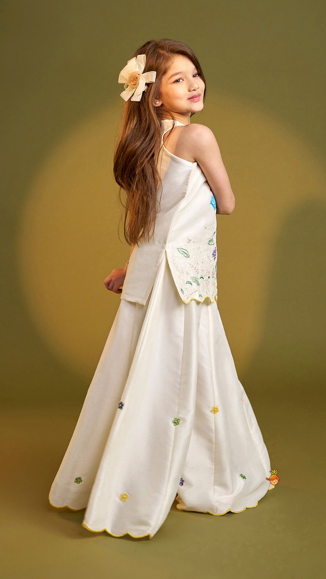 Pre Order: Beautiful Garden Themed Embroidered Kurti With Palazzo