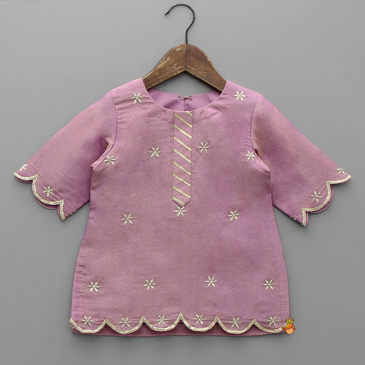 Pre Order: Scalloped Design Kurti With Palazzo And Net Dupatta