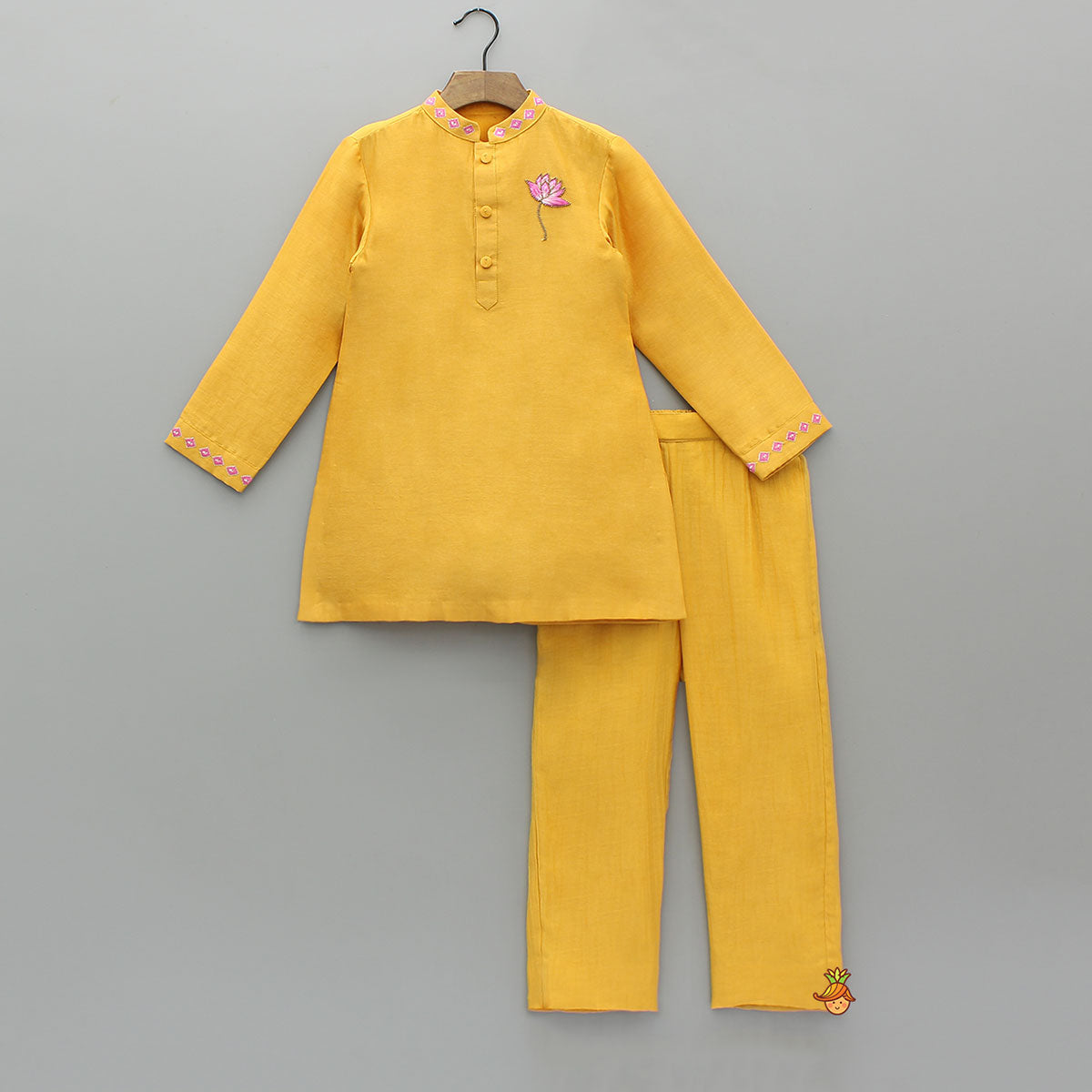 Pre Order: Hand-Embroidered Lotus-Motif Kurta With Pyjama