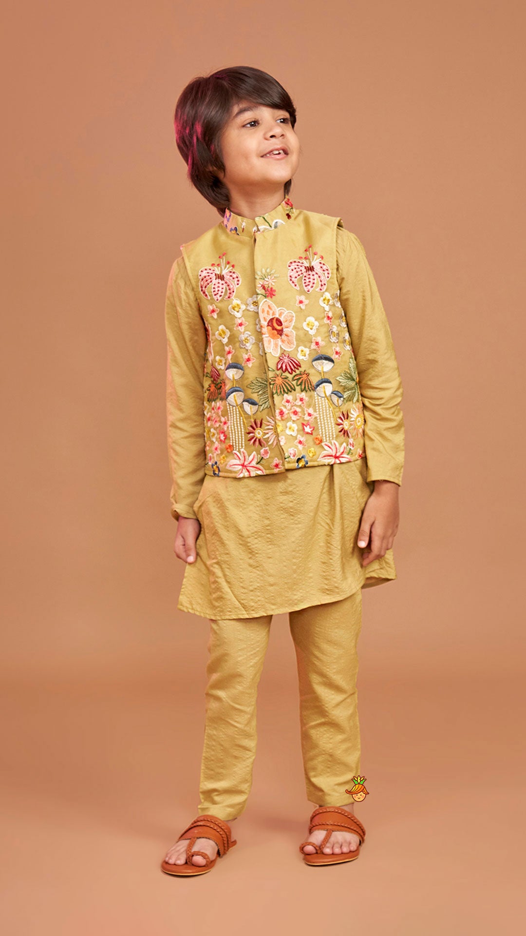 Pre Order: Ethnic Kurta And Floral Embroidered Jacket With Pyjama