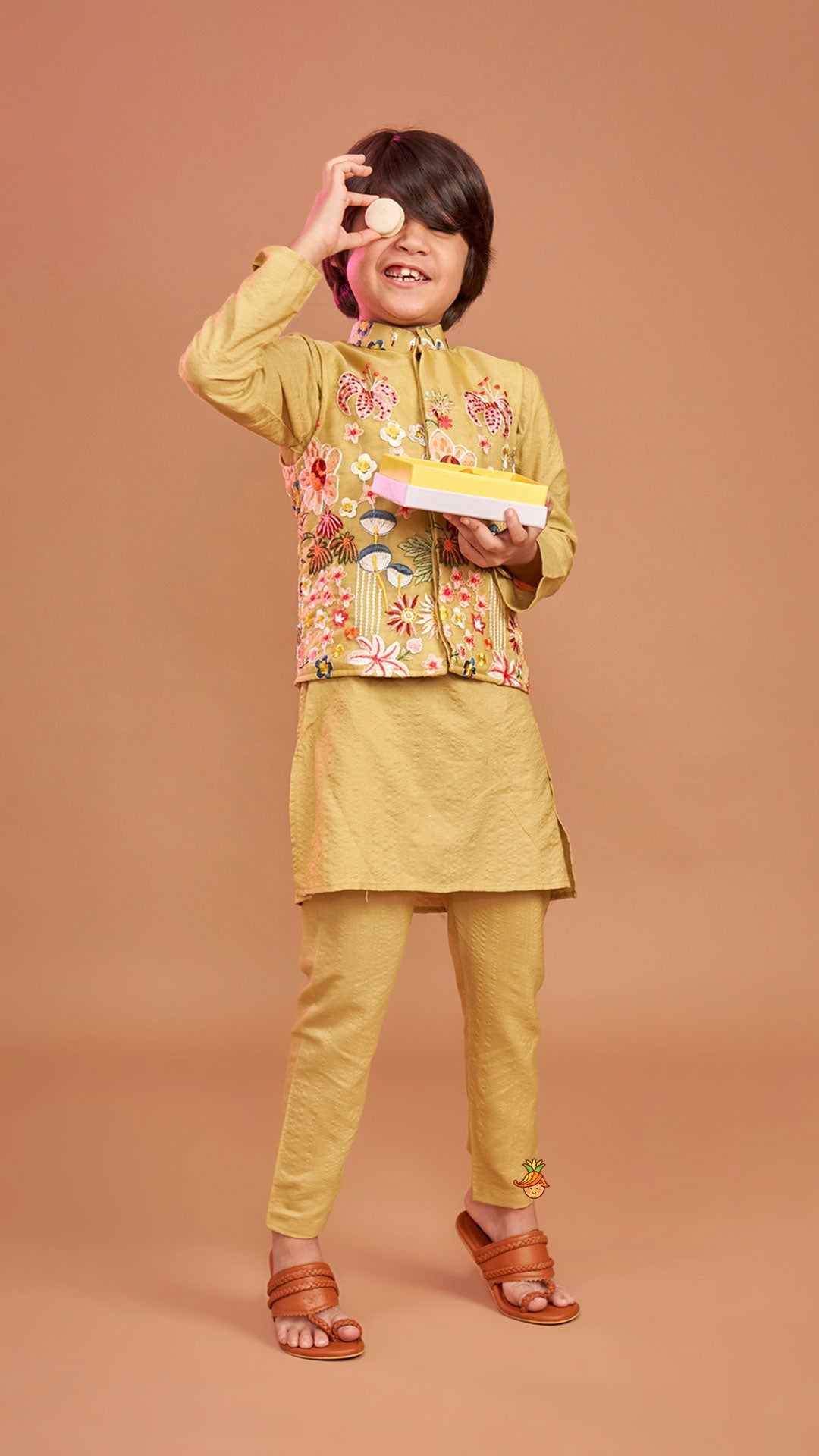Pre Order: Ethnic Kurta And Floral Embroidered Jacket With Pyjama