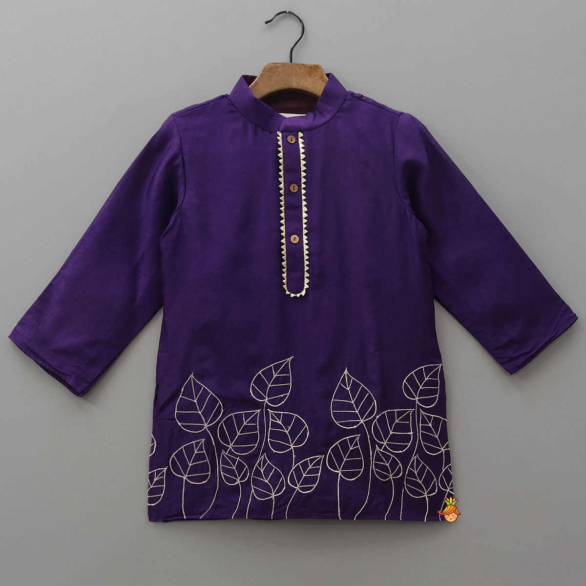 Pre Order: Leaf Embroidered Kurta With Pyjama