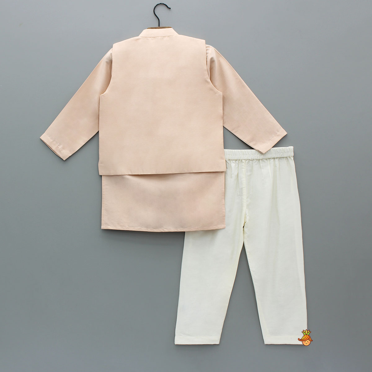 Pre Order: Kurta With Potli Button Detailed Jacket And Pyjama