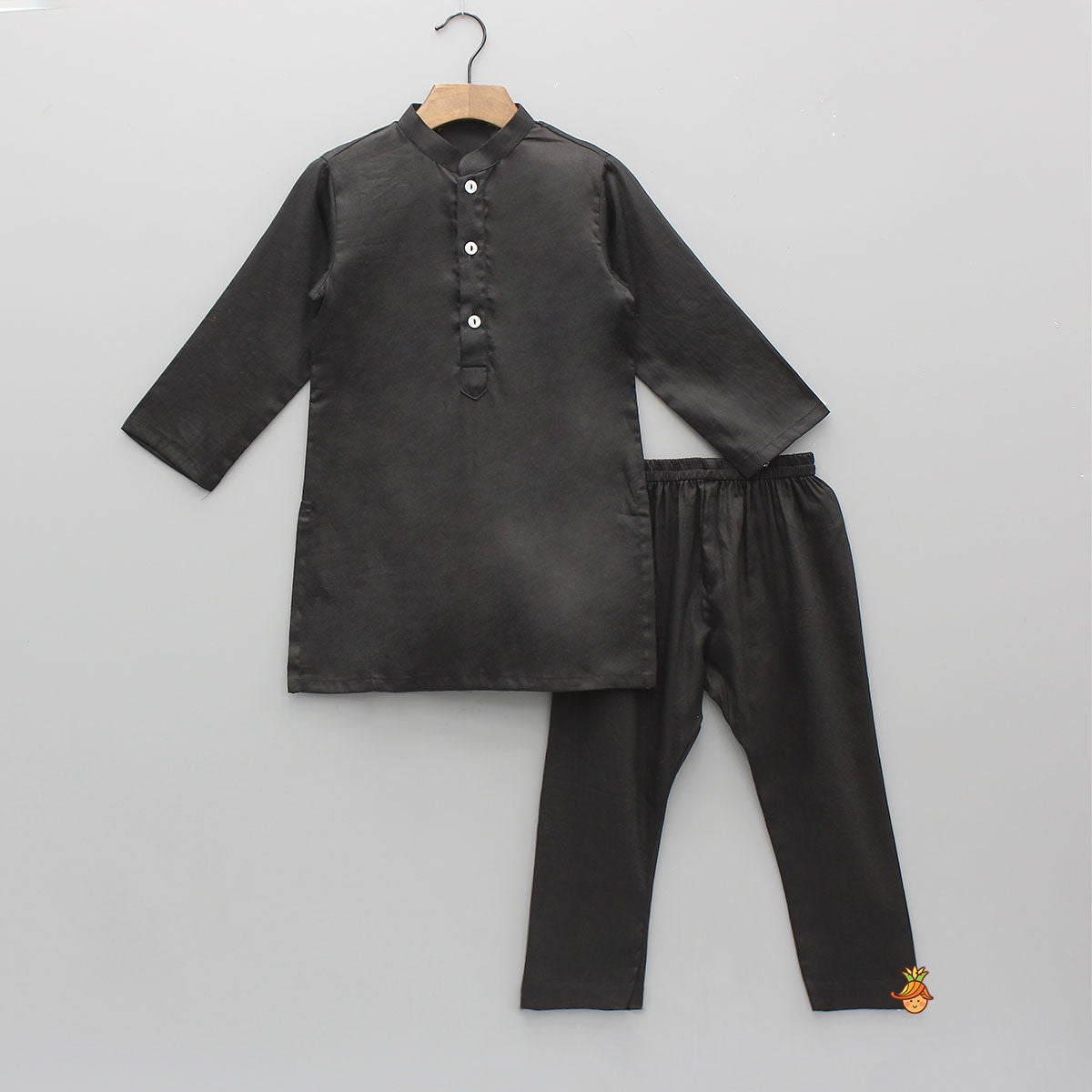 Pre Order: Ethnic Elegant Kurta With Pocket Detail Printed Jacket And Pyjama