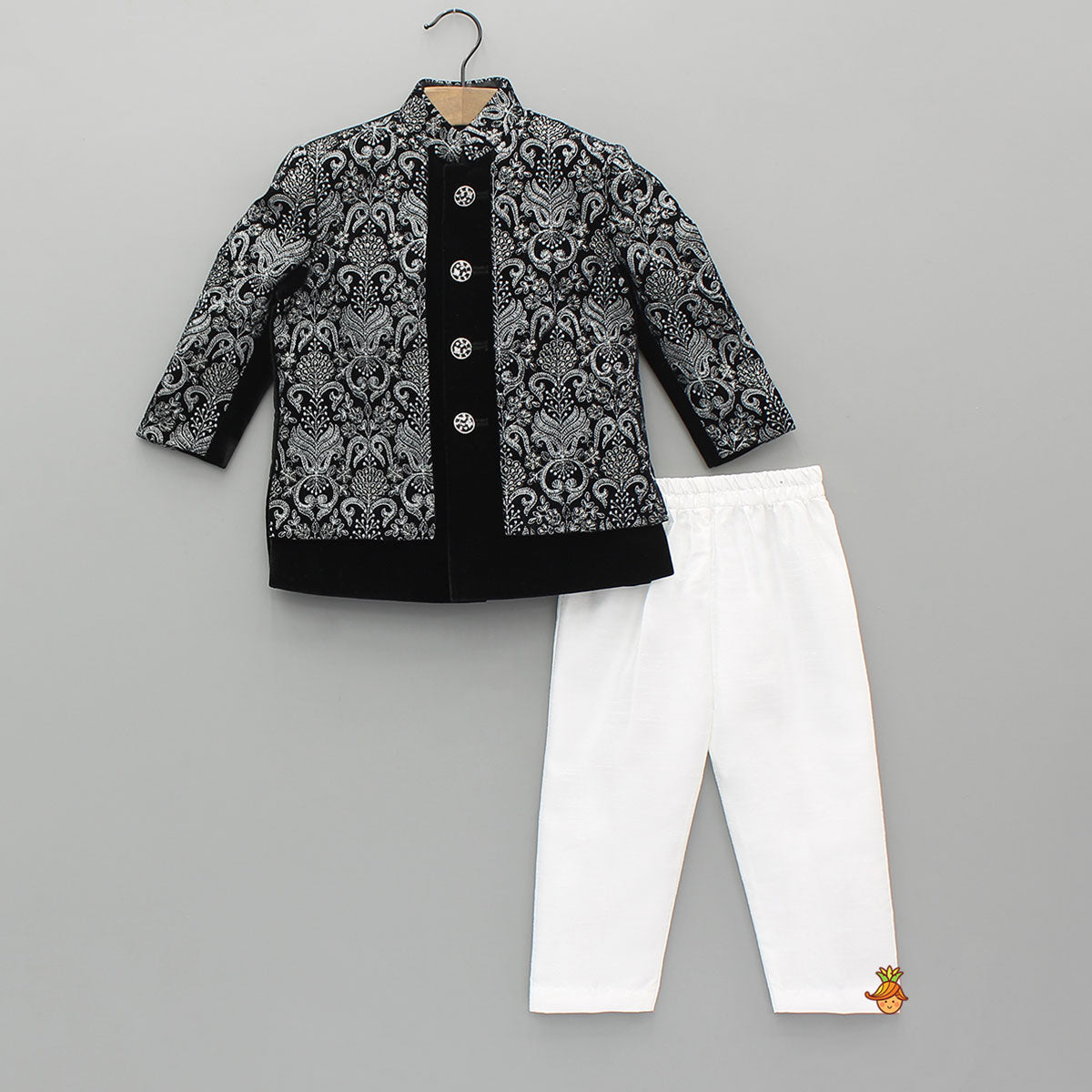 Pre Order: Exquisite Thread-Embroidered Jacket-Style Velvet Sherwani With Pyjama