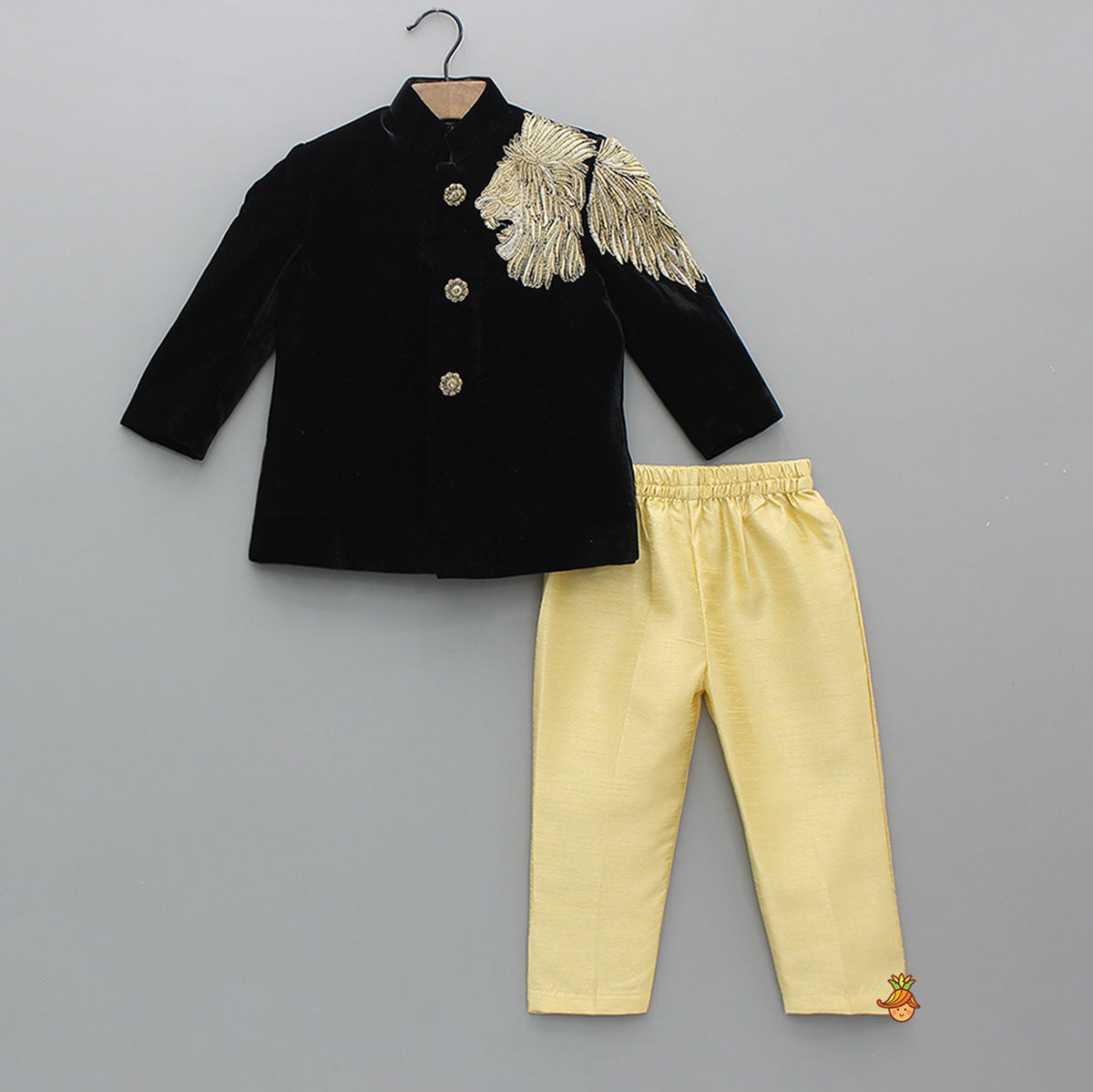 Stylish Zari Embroidered Velvet Sherwani With Pyjama