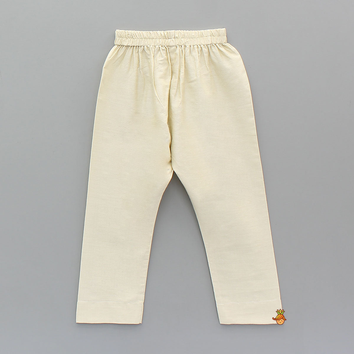 Pre Order: Ethnic Kurta With Pocket-Detail Jacket And Pyjama