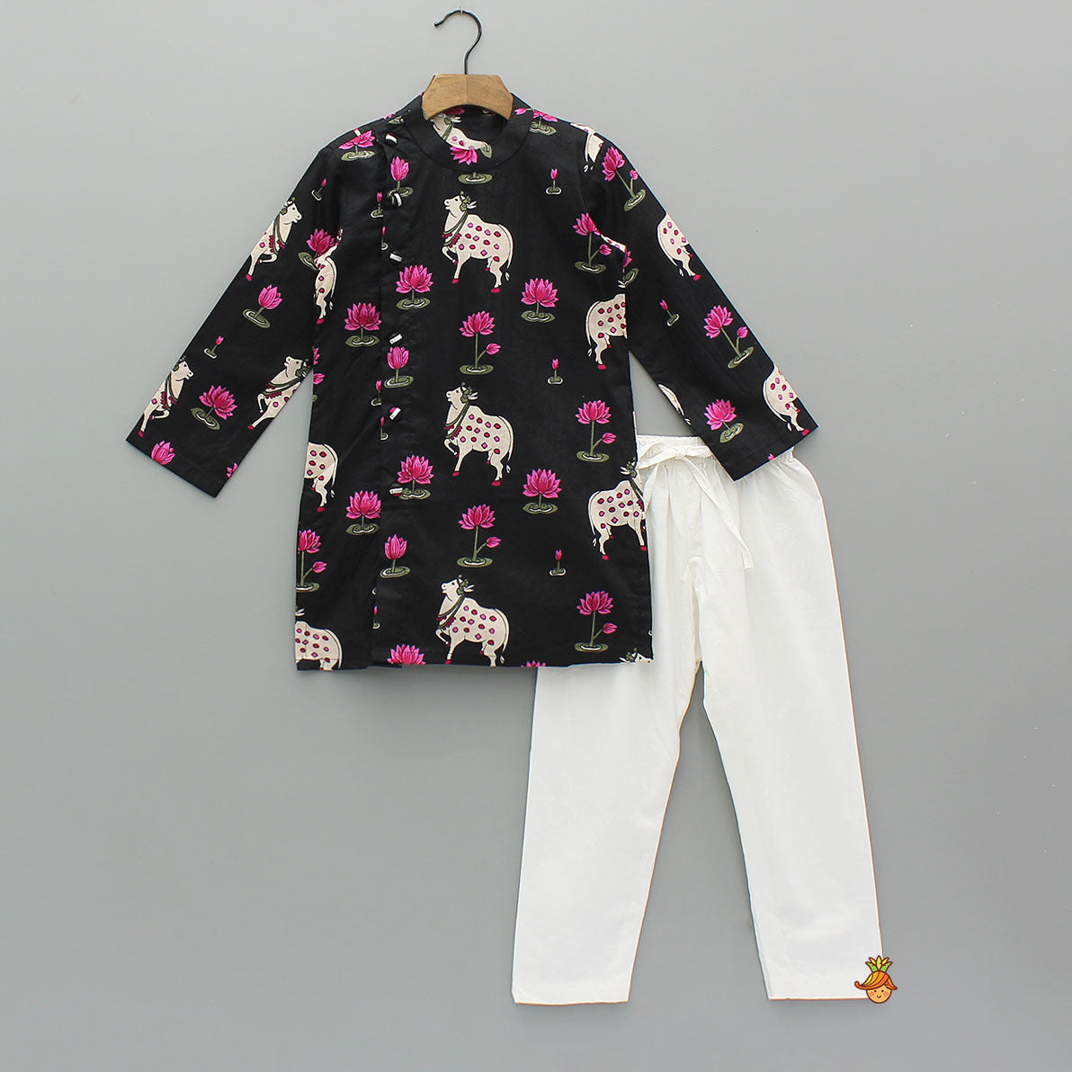 Lotus Printed Side Buttons Kurta With Pyjama