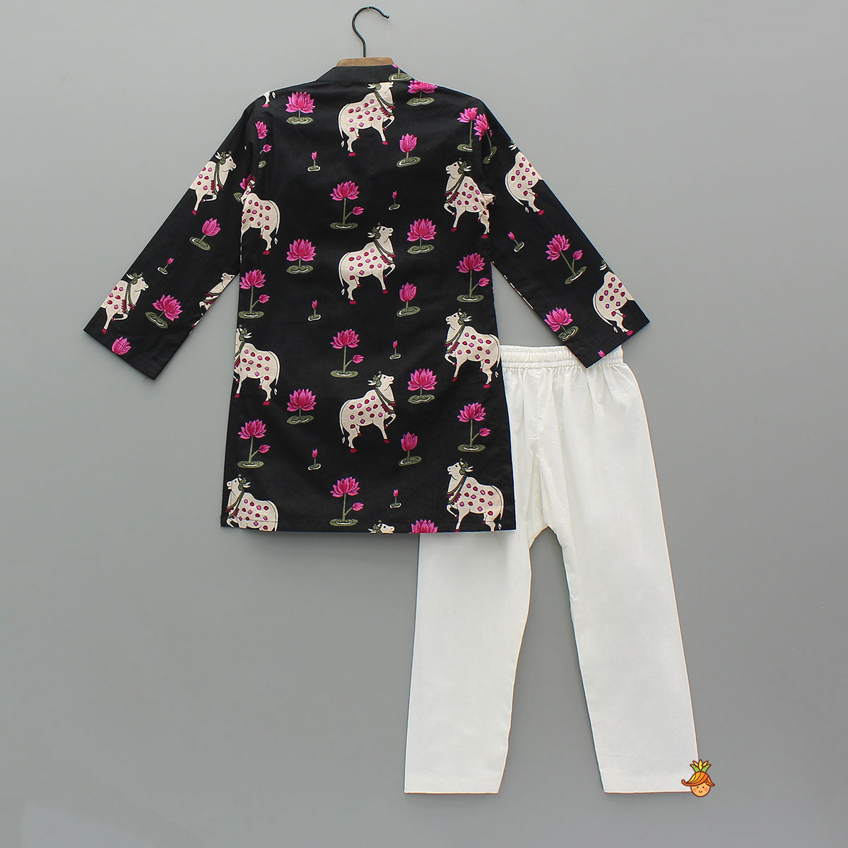 Lotus Printed Side Buttons Kurta With Pyjama