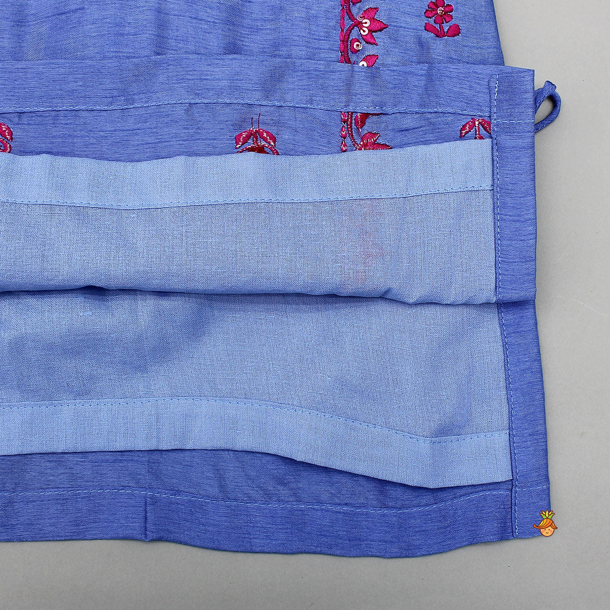 Pre Order: Contrasting Thread-Embroidered Kurti And Pant