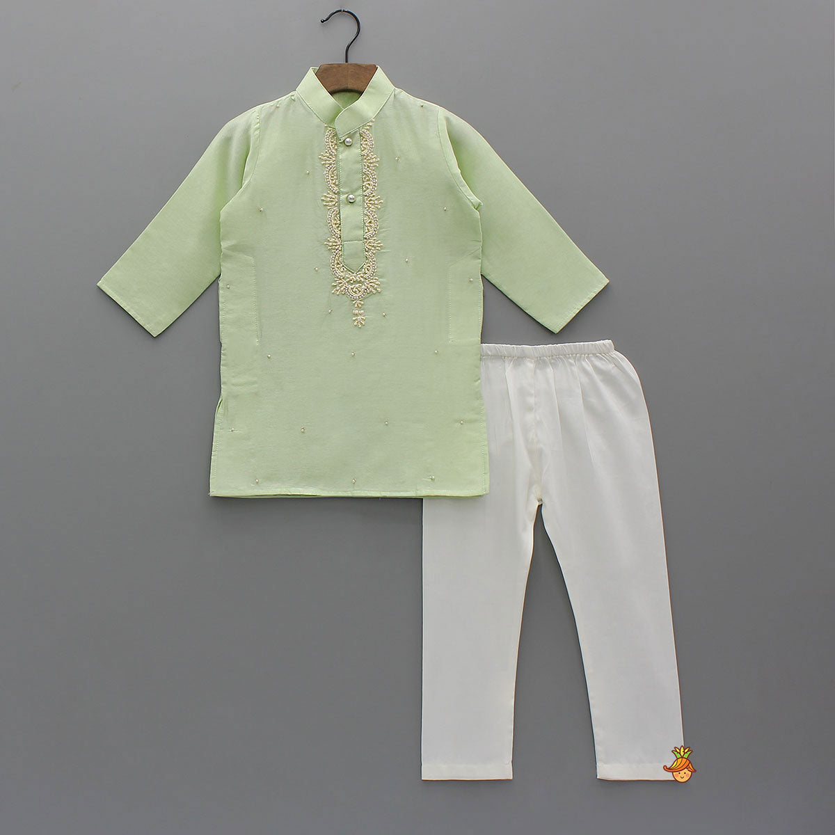 Thread-Detail Front Placket Kurta And Pyjama